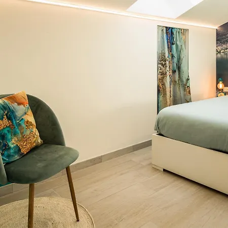 Postcard Private Parking Ac Emotional Showers